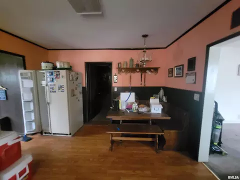 Entry Way - 905 W Monroe St, Herrin, IL 62948 photo 2 of 3