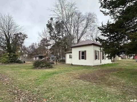 Exterior - 103 E 11th St, Belle Rive, IL 62810 photo 4 of 9