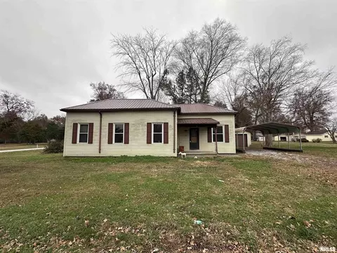 Exterior - 103 E 11th St, Belle Rive, IL 62810 photo 5 of 9