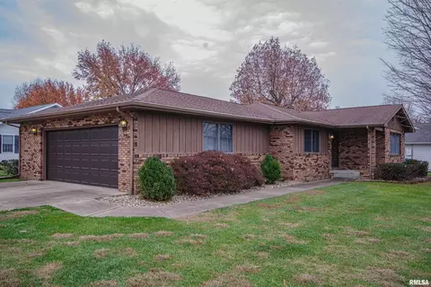3528 Oxford Ave, Mount Vernon, IL 62864