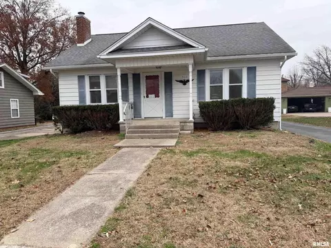 510 N Maple St, Benton, IL 62812