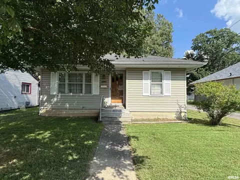 1806 Market St, Metropolis, IL 62960