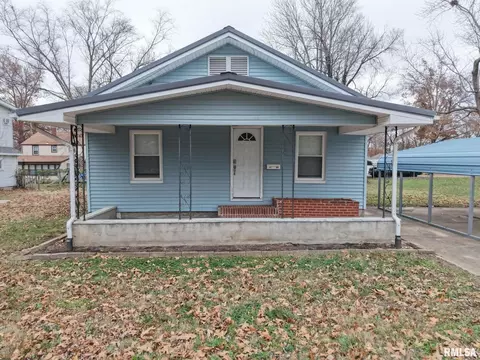 1206 S Main St, Benton, IL 62812
