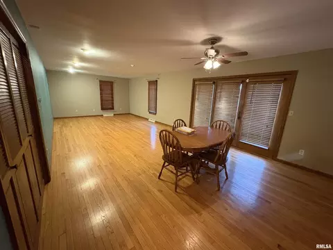 623 Meadowbrook Ln, Centralia, IL 62801 photo 7