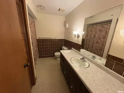 623 Meadowbrook Ln, Centralia, IL 62801 photo 10