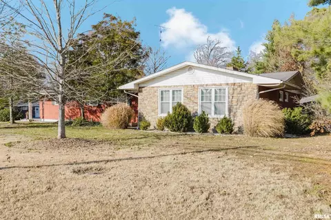 100 Prairie Rd, Carterville, IL 62918
