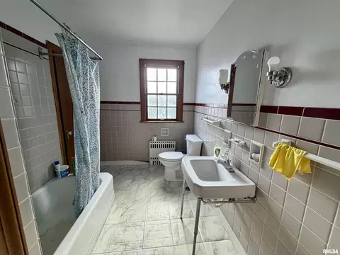 406 Cedar St, Centralia, IL 62801 photo 10