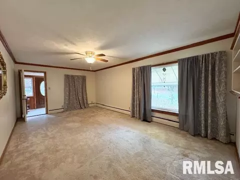 Living - 5267 Old North Rd, Christopher, IL 62822 photo 2 of 2
