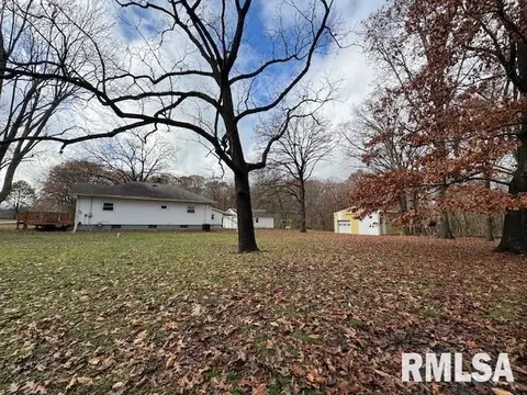 Exterior - 5267 Old North Rd, Christopher, IL 62822 photo 9 of 15