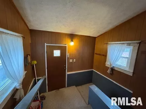 Entry Way - 5267 Old North Rd, Christopher, IL 62822 photo 3 of 3