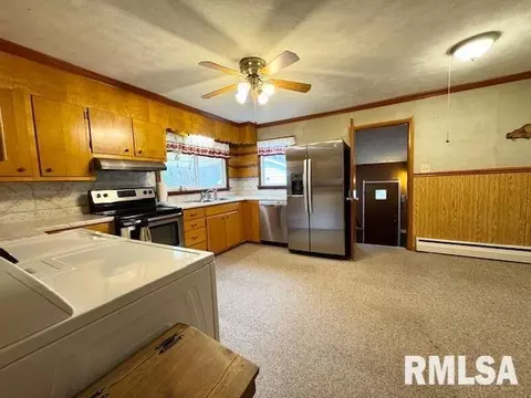 Kitchen - 5267 Old North Rd, Christopher, IL 62822 photo 1 of 3