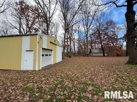 Exterior - 5267 Old North Rd, Christopher, IL 62822 photo 5 of 15