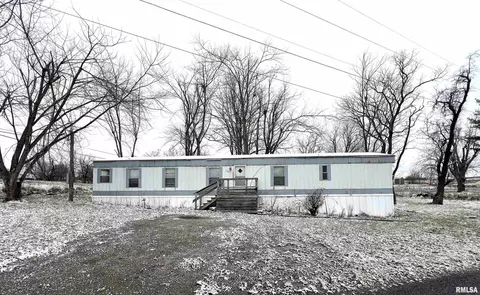 112 N Old Marion Rd, Goreville, IL 62939