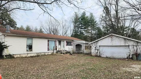 213 Virginia St, Cambria, IL 62915