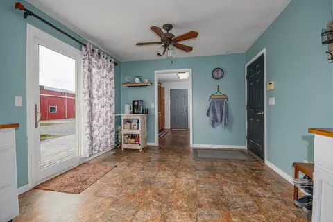 Entry Way - 4786 Keller Rd, Iuka, IL 62849 photo 1 of 2