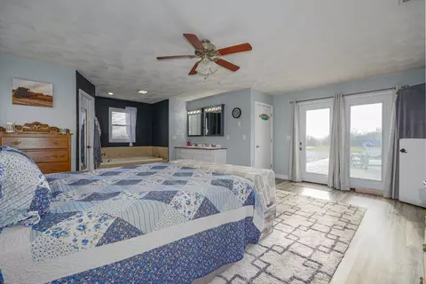 Bedroom - 4786 Keller Rd, Iuka, IL 62849 photo 2 of 6