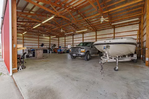 Exterior - 4786 Keller Rd, Iuka, IL 62849 photo 2 of 7