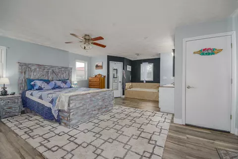 Bedroom - 4786 Keller Rd, Iuka, IL 62849 photo 5 of 6