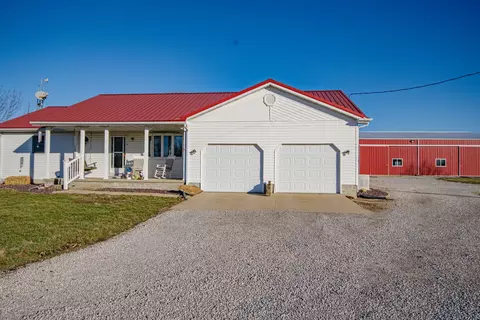 Exterior - 4786 Keller Rd, Iuka, IL 62849 photo 3 of 7