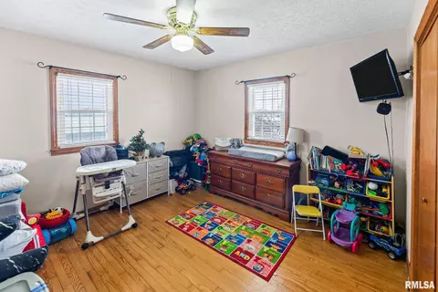 Bedroom - 7302 Hoffman Rd, Centralia, IL 62801 photo 1 of 6