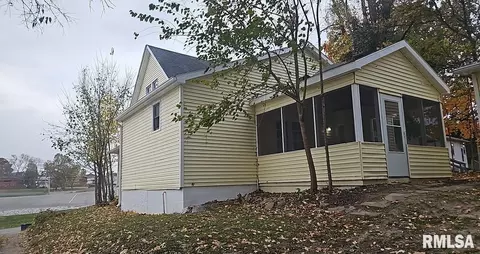 1122 Maple St, Mount Vernon, IL 62864 photo 2