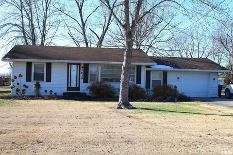 2639 S Broadway S Ave, Salem, IL 62881