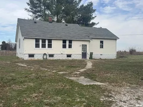 23392 N Il Hwy 37 Hwy, Dix, IL 62830