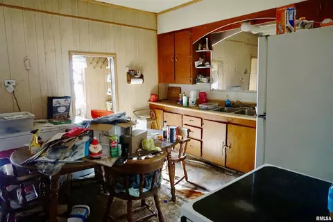 Kitchen - 205 9th St, Colp, IL 62921 photo 1 of 1