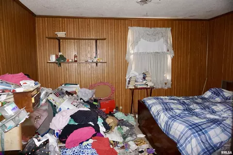 Bedroom - 205 9th St, Colp, IL 62921 photo 3 of 3