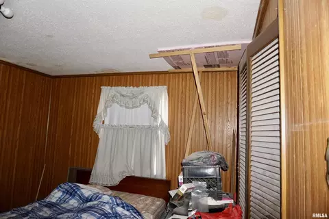Bedroom - 205 9th St, Colp, IL 62921 photo 1 of 3