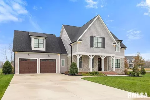 120 Oak Run Dr, Paducah, KY 42001