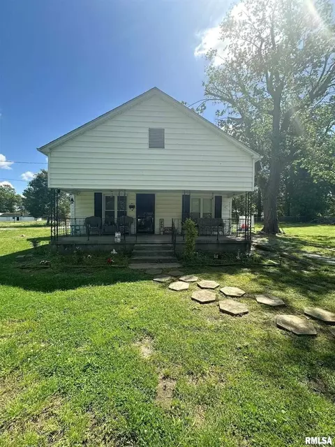 700 S 23rd St, Herrin, IL 62948