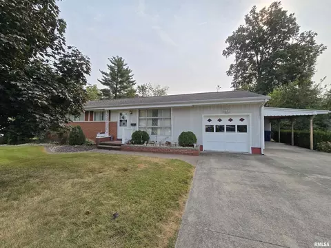 10 Park Ln, Centralia, IL 62801 photo 2