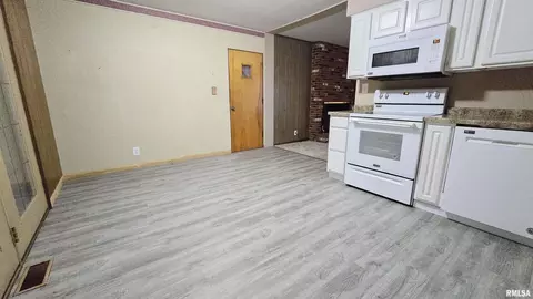 10 Park Ln, Centralia, IL 62801 photo 21