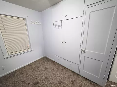 Bedroom - 1037 E 3rd St, Flora, IL 62839 photo 5 of 5
