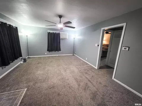 Living - 1037 E 3rd St, Flora, IL 62839 photo 1 of 1