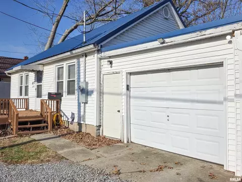 Other - 1037 E 3rd St, Flora, IL 62839 photo 11 of 19