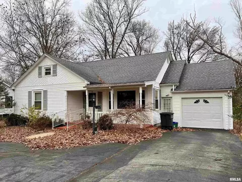 1508 E Walnut St, Carbondale, IL 62901