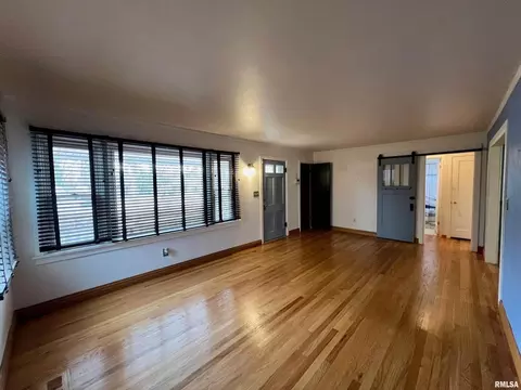 1508 E Walnut St, Carbondale, IL 62901 photo 9