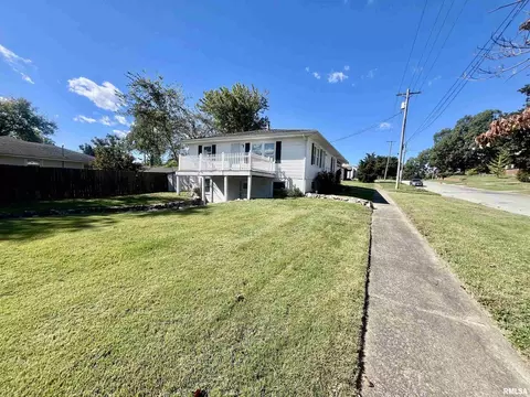 Exterior - 314 E 8th St, Metropolis, IL 62960 photo 3 of 4