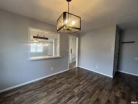 Dining - 314 E 8th St, Metropolis, IL 62960 photo 1 of 1