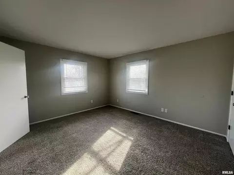 Bedroom - 314 E 8th St, Metropolis, IL 62960 photo 1 of 6