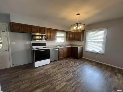 Kitchen - 314 E 8th St, Metropolis, IL 62960 photo 2 of 2