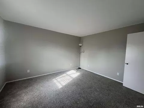 Bedroom - 314 E 8th St, Metropolis, IL 62960 photo 3 of 6