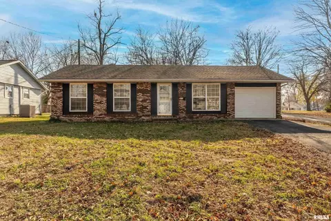 407 W Illinois Ave, Carterville, IL 62918