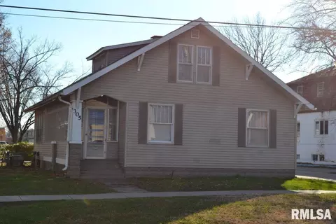 305 W College St, Carbondale, IL 62901