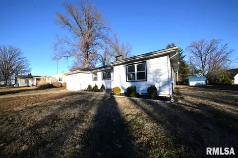 17 Highland Pl, Mount Vernon, IL 62864