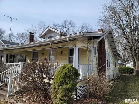 Exterior - 334 S Lincoln Blvd, Centralia, IL 62801 photo 3 of 4