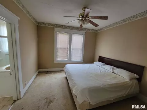 Bedroom - 334 S Lincoln Blvd, Centralia, IL 62801 photo 3 of 5