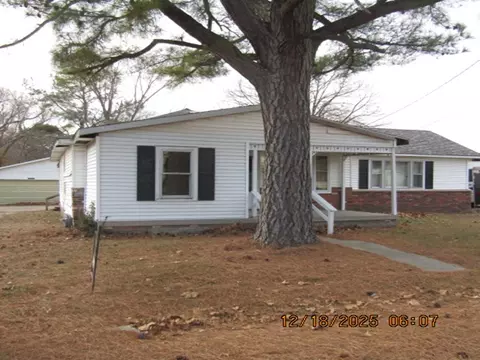 903 S Odle St, West Frankfort, IL 62896